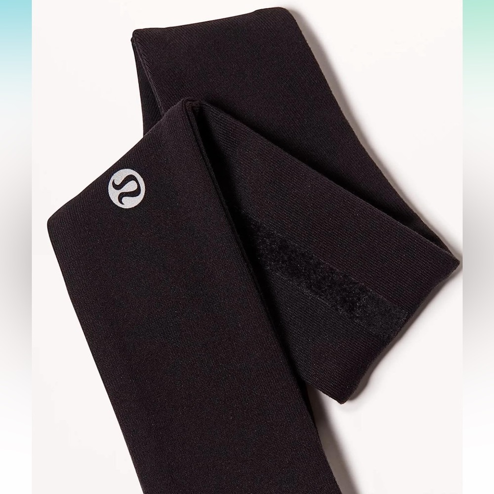 Lululemon Fly Away Tamer Headband
